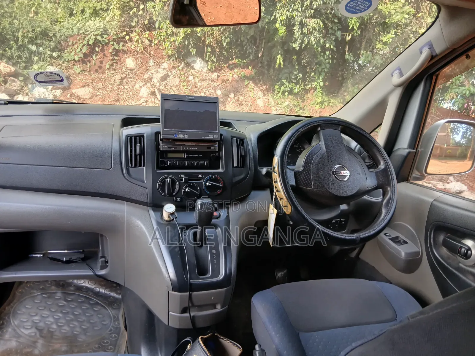 Nissan NV200 2010 Silver