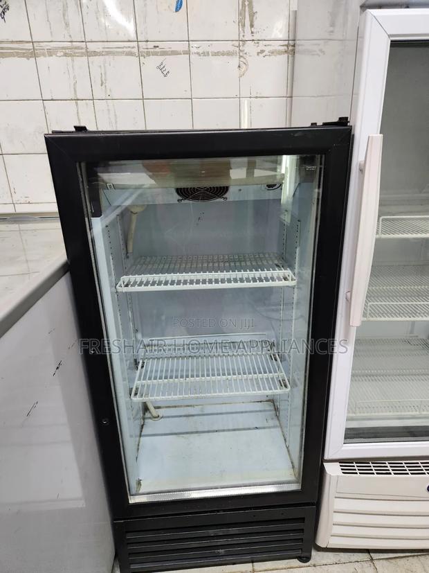 Showcase Medium One Door Fridge 100litres