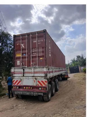 Heavy Cargo Lifter- Self Loader Available