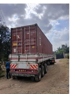 Heavy Cargo Lifter- Self Loader Available