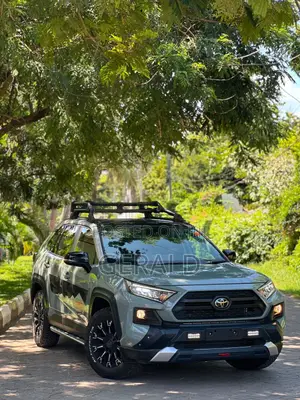 Toyota RAV4 Adventure 2019 Green
