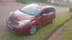 Nissan Note 2015 Red