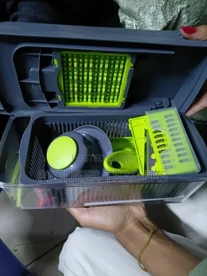 Vegetable Cutter With Interchangeable Blades