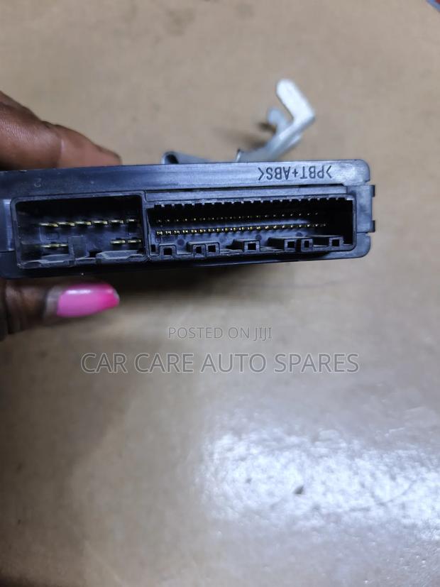 Control Unit Toyota Prado - thumbnail 2