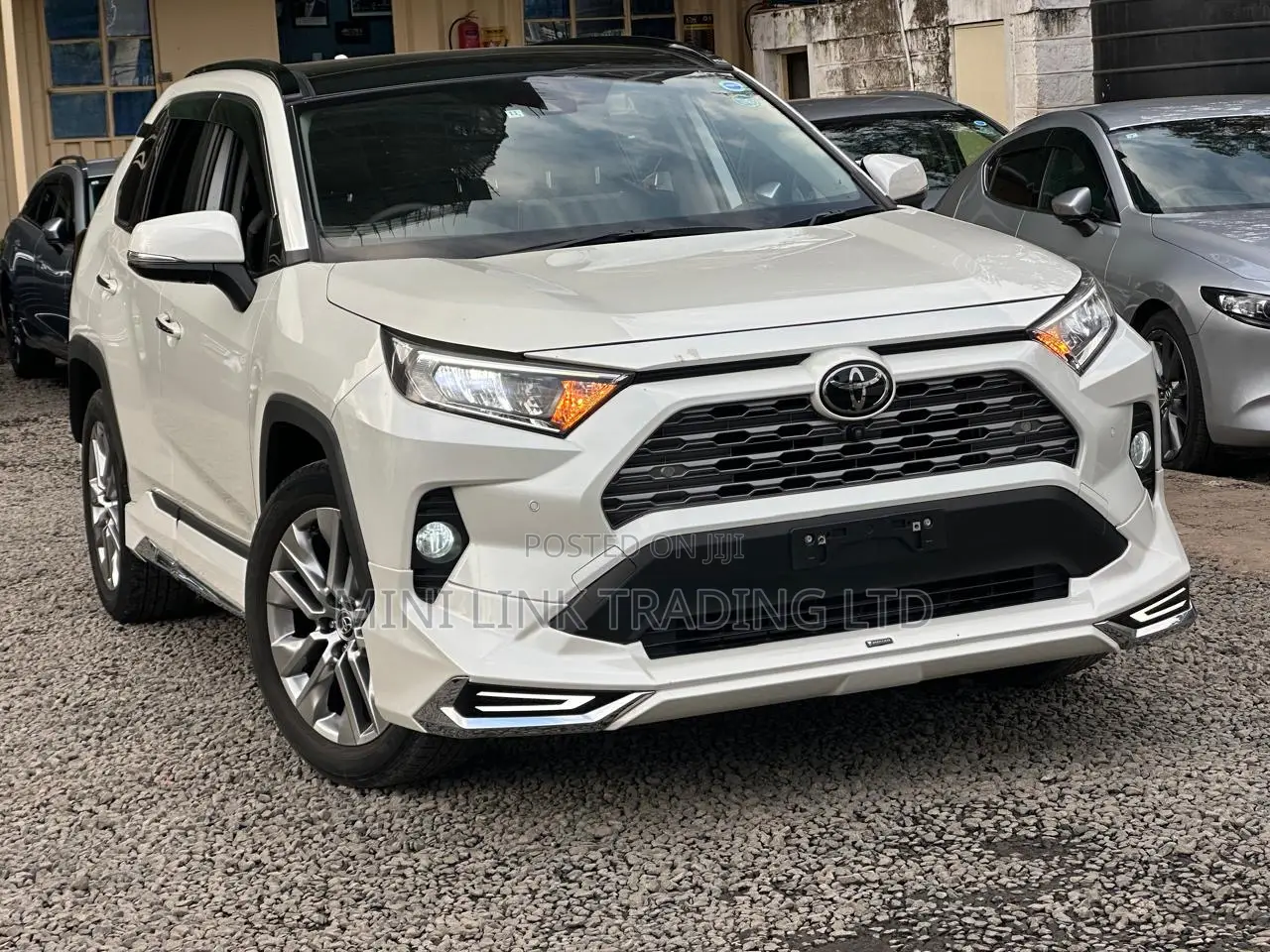 Toyota RAV4 Limited AWD 2020 White