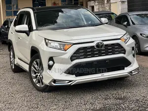 Toyota RAV4 Limited AWD 2020 White