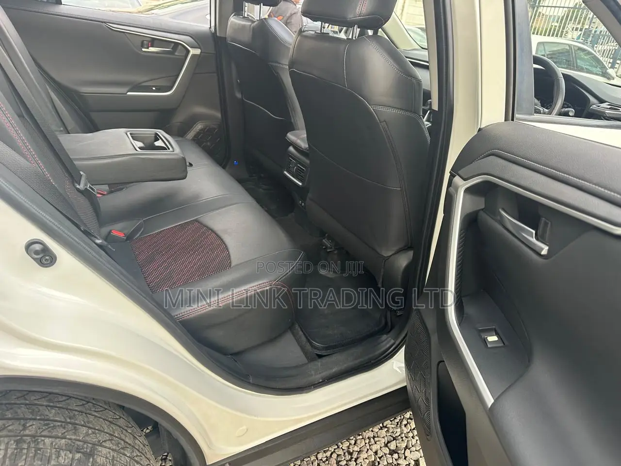Toyota RAV4 Limited AWD 2020 White