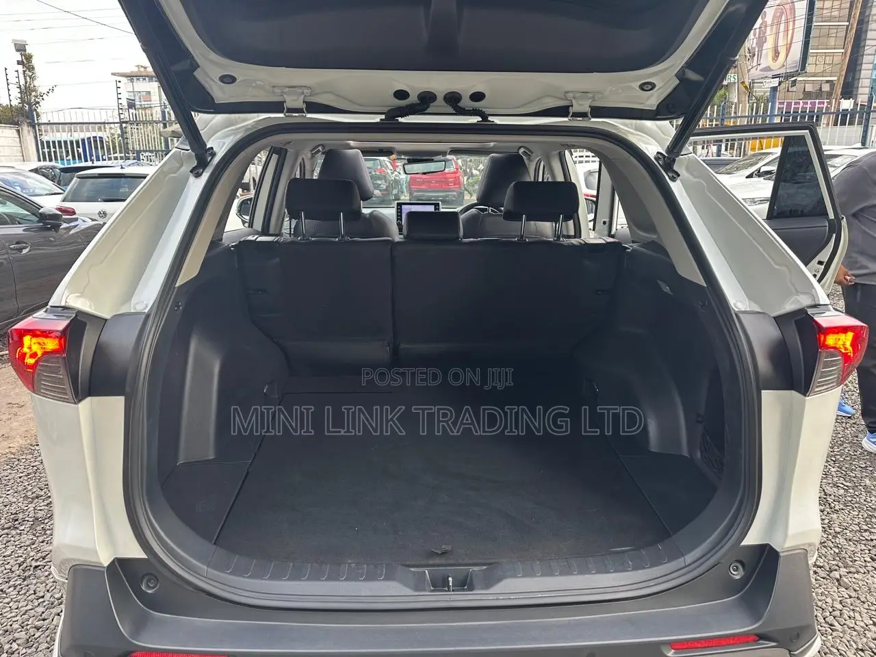 Toyota RAV4 Limited AWD 2020 White