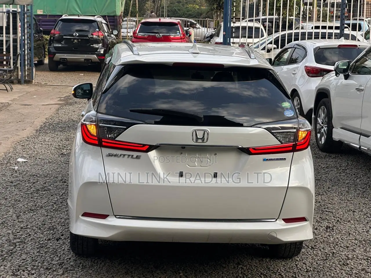 Honda Fit Shuttle 1.5 Hybrid 2WD 2019 White