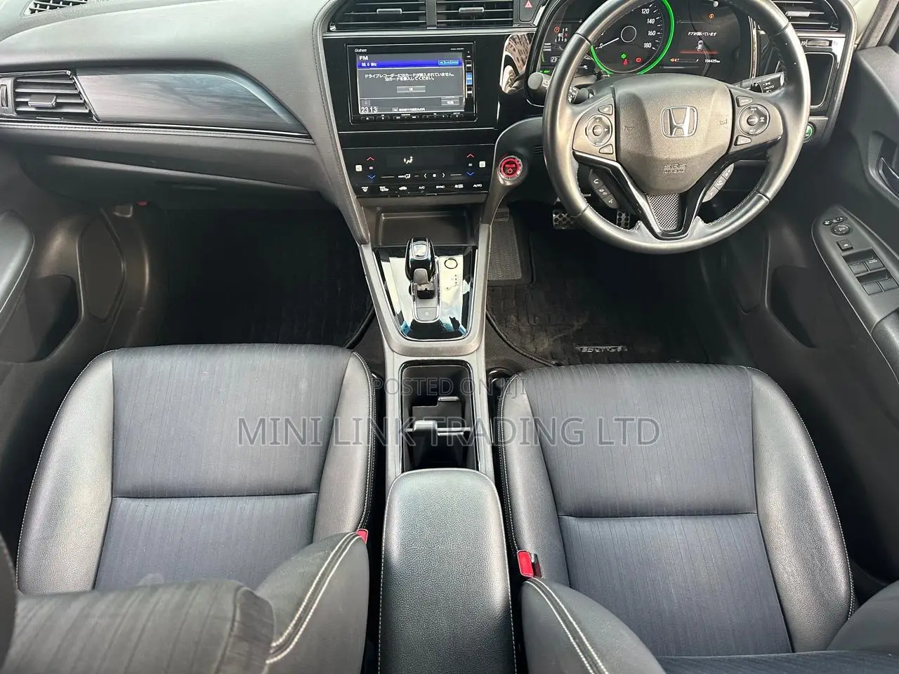 Honda Fit Shuttle 1.5 Hybrid 2WD 2019 White