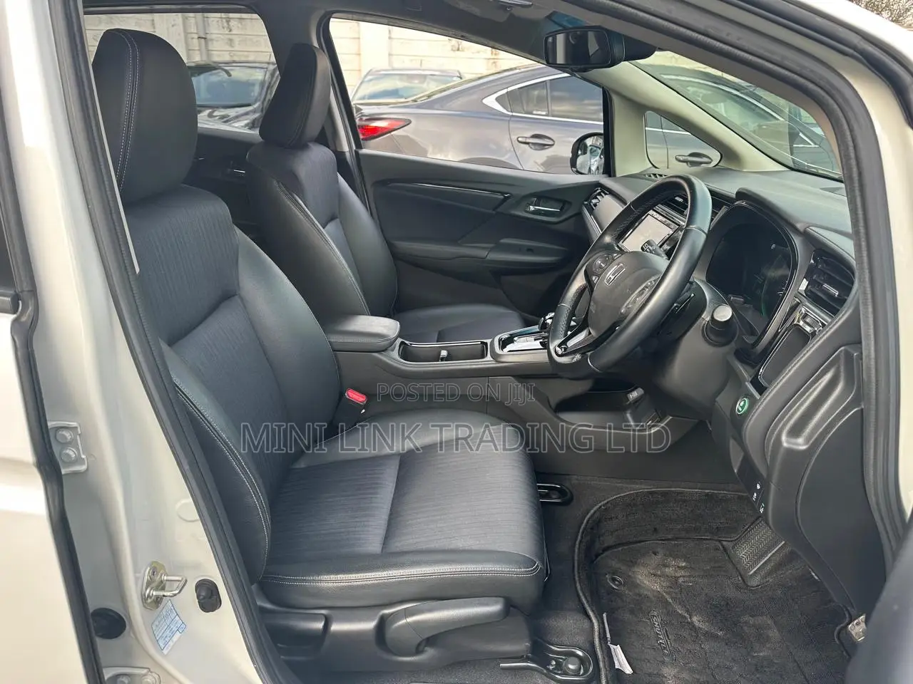 Honda Fit Shuttle 1.5 Hybrid 2WD 2019 White