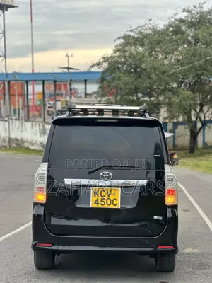 Toyota Noah 2012 Black