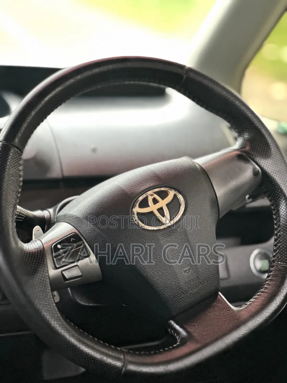 Toyota Noah 2012 Black