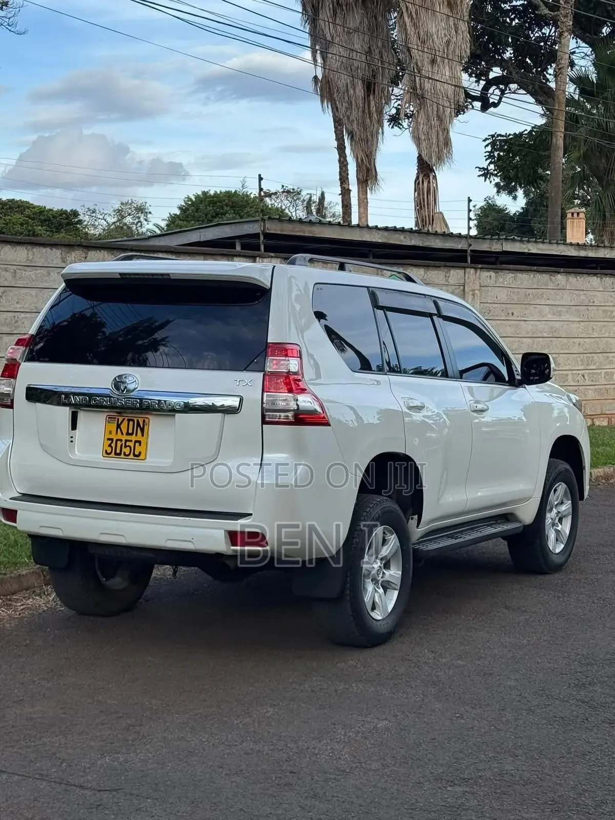 Toyota Land Cruiser 2016 White