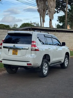 Toyota Land Cruiser 2016 White