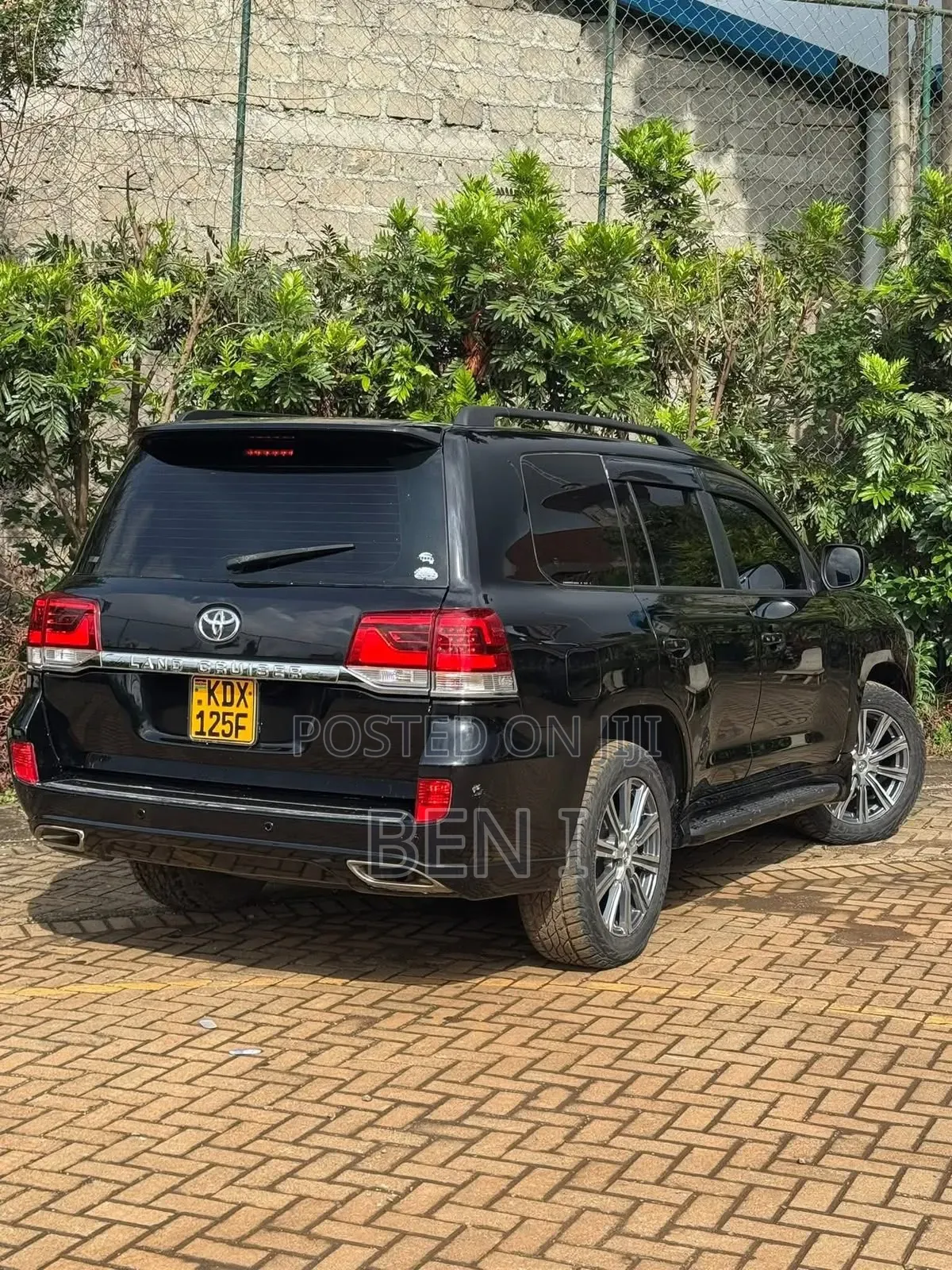 Toyota Land Cruiser 2009 Black