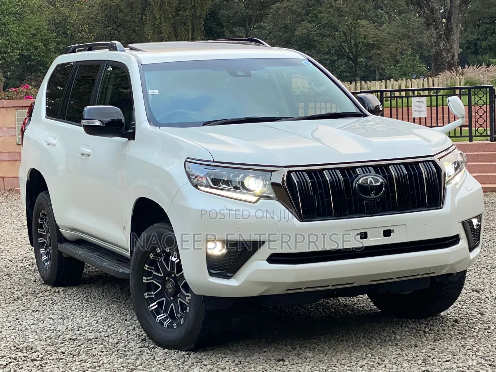 Toyota Land Cruiser Prado 2021 White
