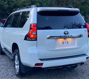 Toyota Land Cruiser Prado 2019 White
