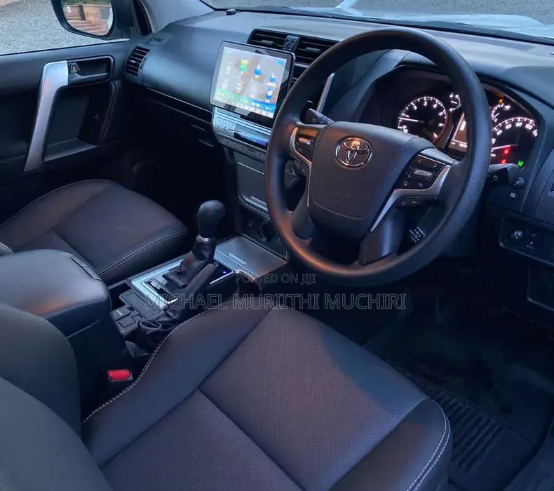 Toyota Land Cruiser Prado 2019 White