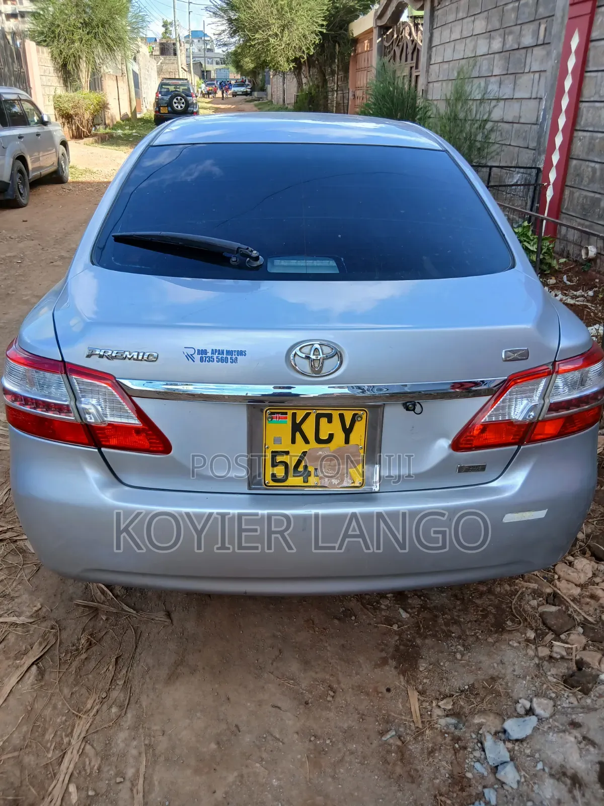Toyota Premio 2014 Silver