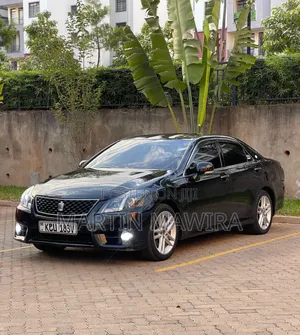 Toyota Crown 2012 Black
