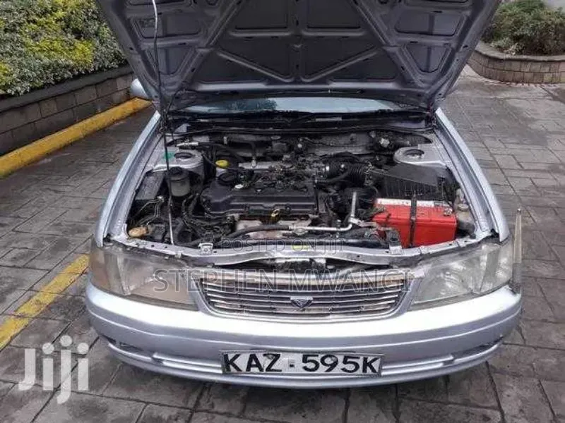 Nissan FB15 2000 Silver