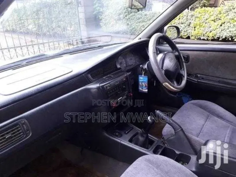 Nissan FB15 2000 Silver