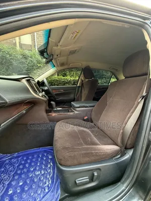 Toyota Crown 2016 Black
