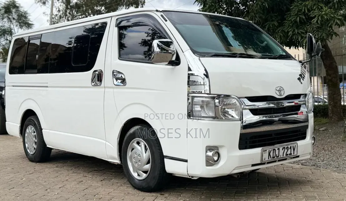 Toyota HiAce 2016 White