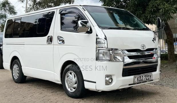 Toyota HiAce 2016 White