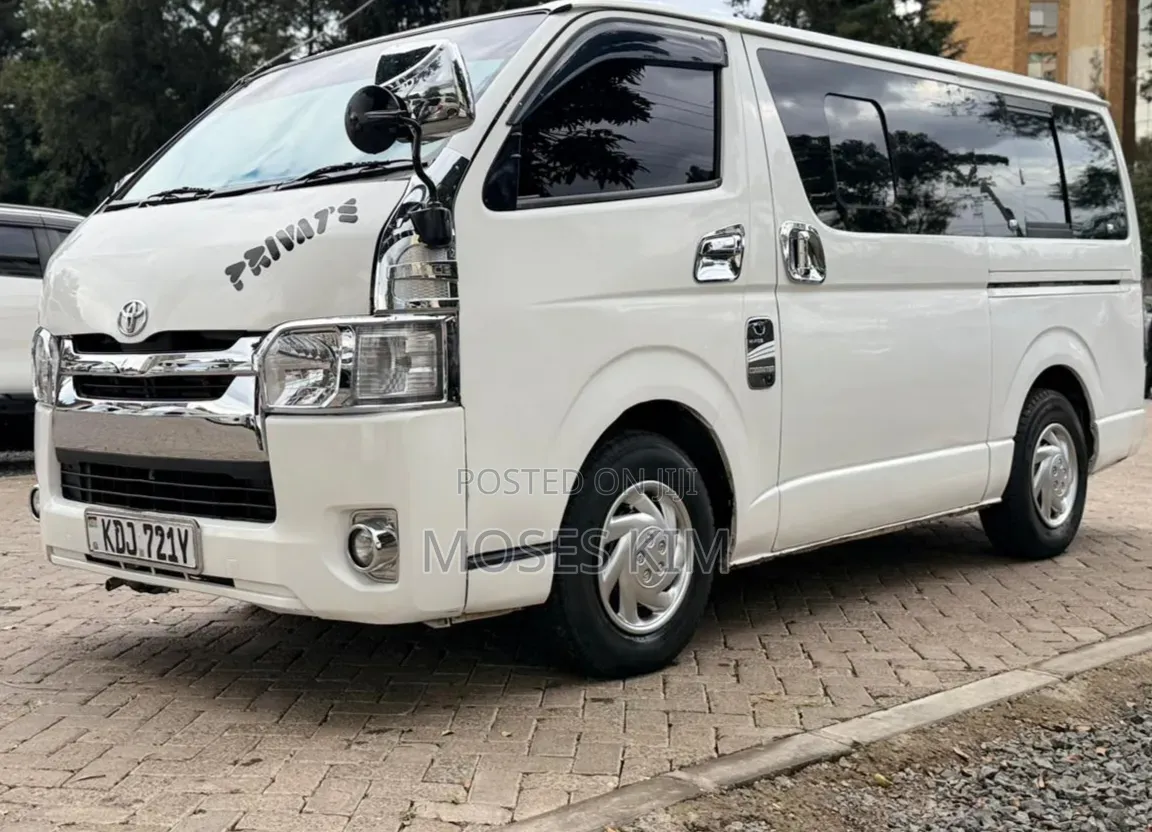 Toyota HiAce 2016 White