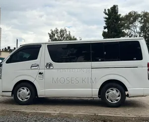 Toyota HiAce 2016 White