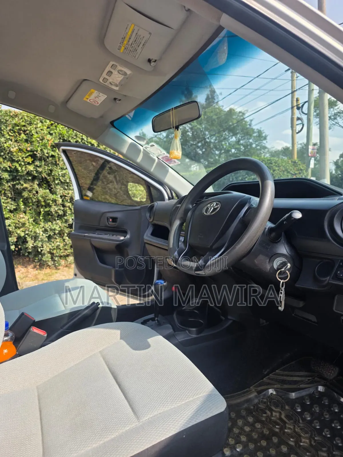 Toyota Aqua 2015 Silver