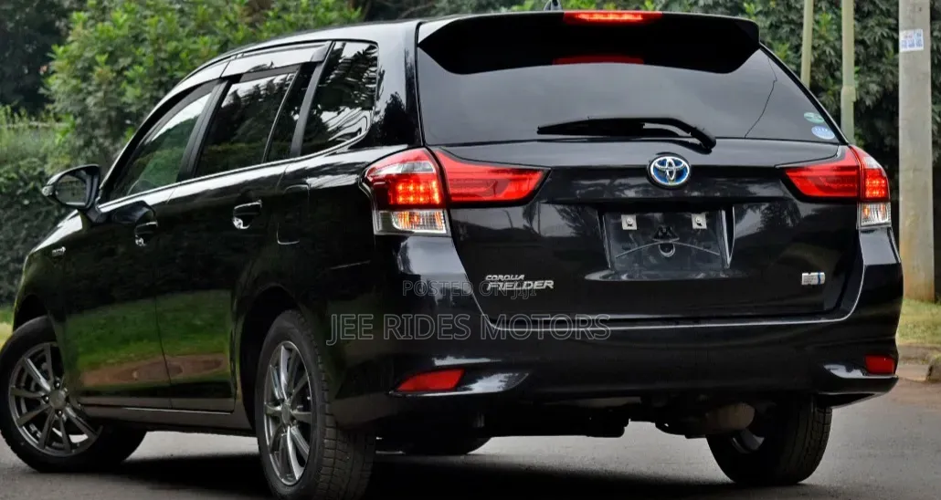 Toyota Corolla Fielder 2018 Black