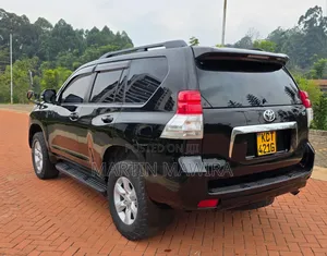 Toyota Land Cruiser Prado 2012 Black