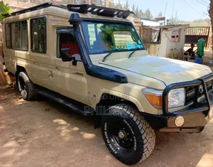 Toyota Land Cruiser 2015 Beige