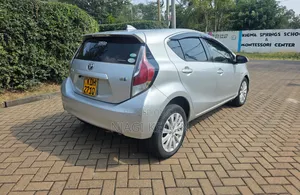 Toyota Aqua 2015 Silver