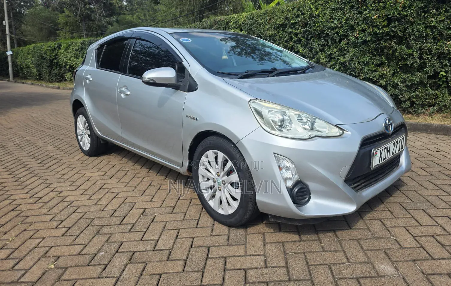 Toyota Aqua 2015 Silver