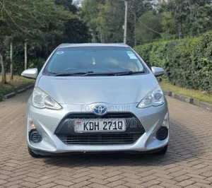 Toyota Aqua 2015 Silver