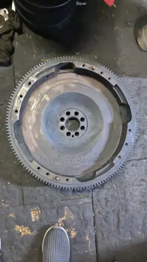 Isuzu FRR 90 Flywheel