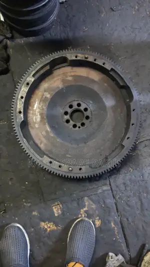 Isuzu FRR 90 Flywheel