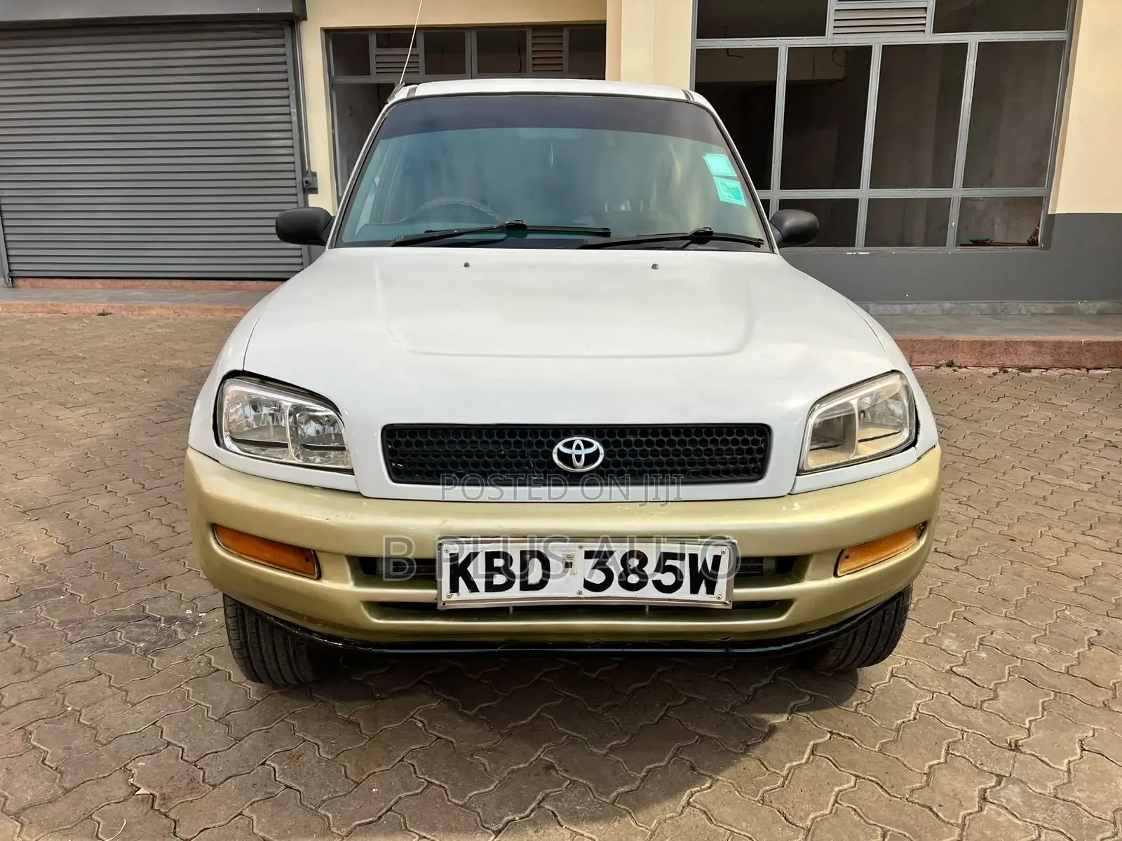 Toyota RAV4 2001 White