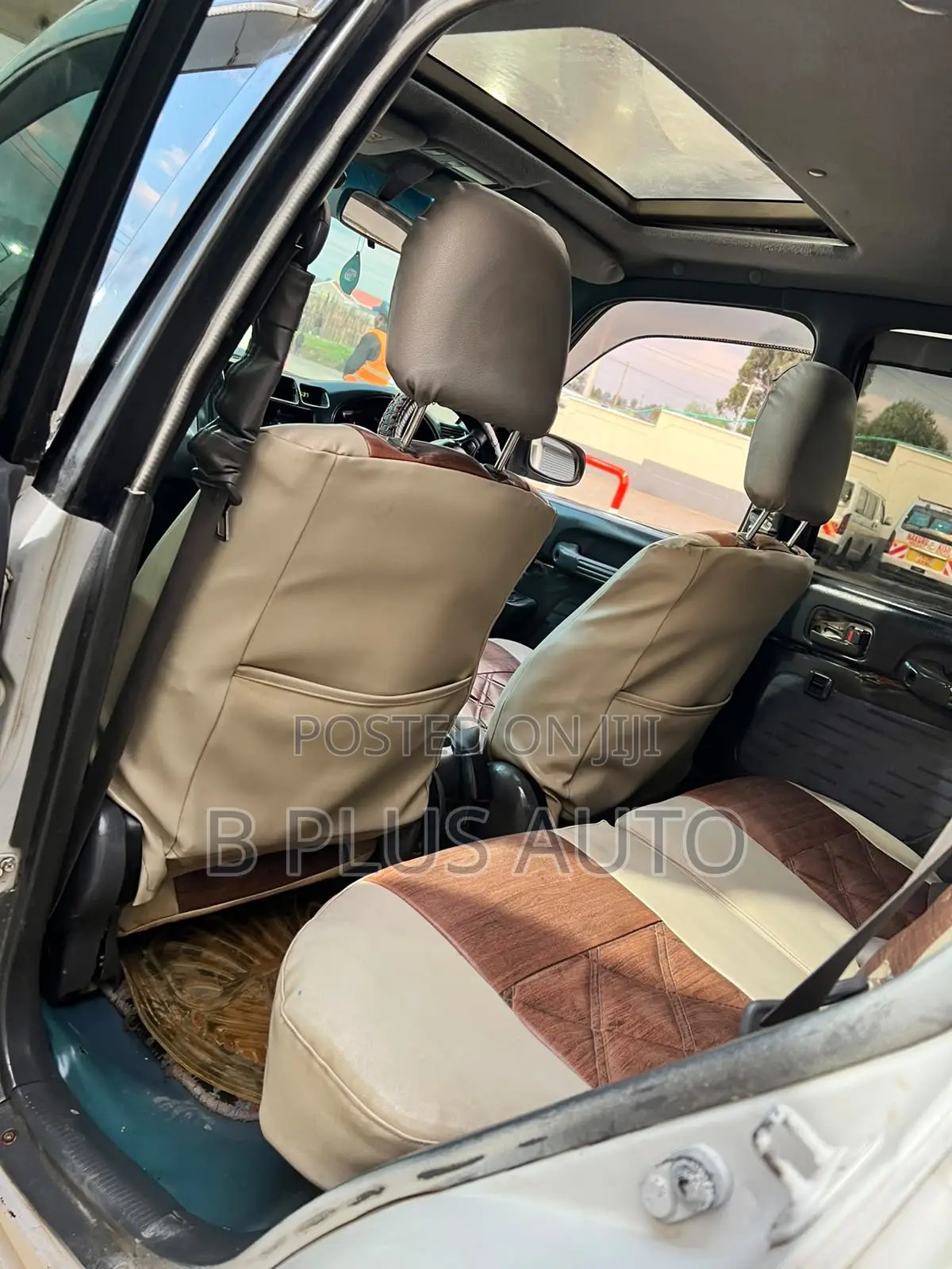 Toyota RAV4 2001 White