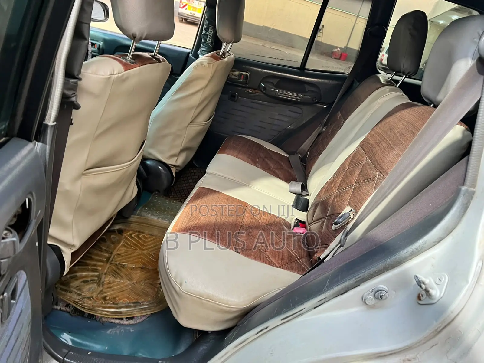 Toyota RAV4 2001 White