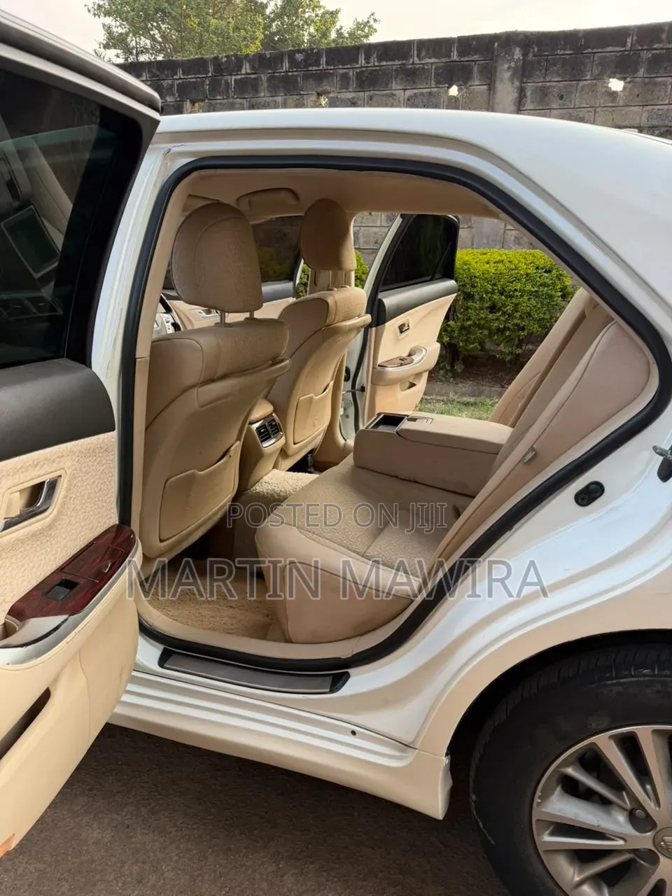 Toyota Crown 2012 White
