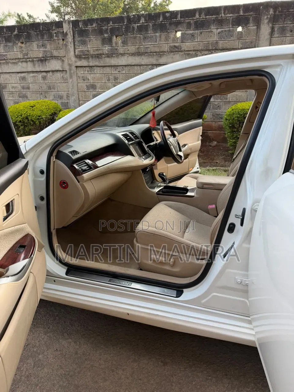 Toyota Crown 2012 White