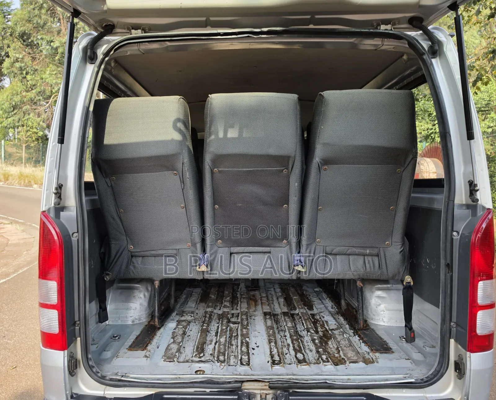 Toyota HiAce 2008 Silver