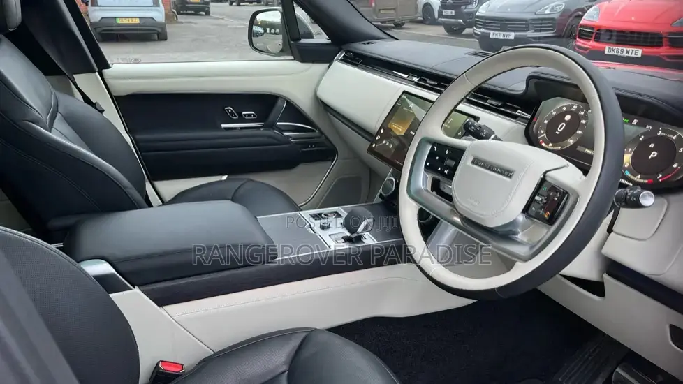 Land Rover Range Rover Autobiography LWB 7 Seat 2023 Maroon