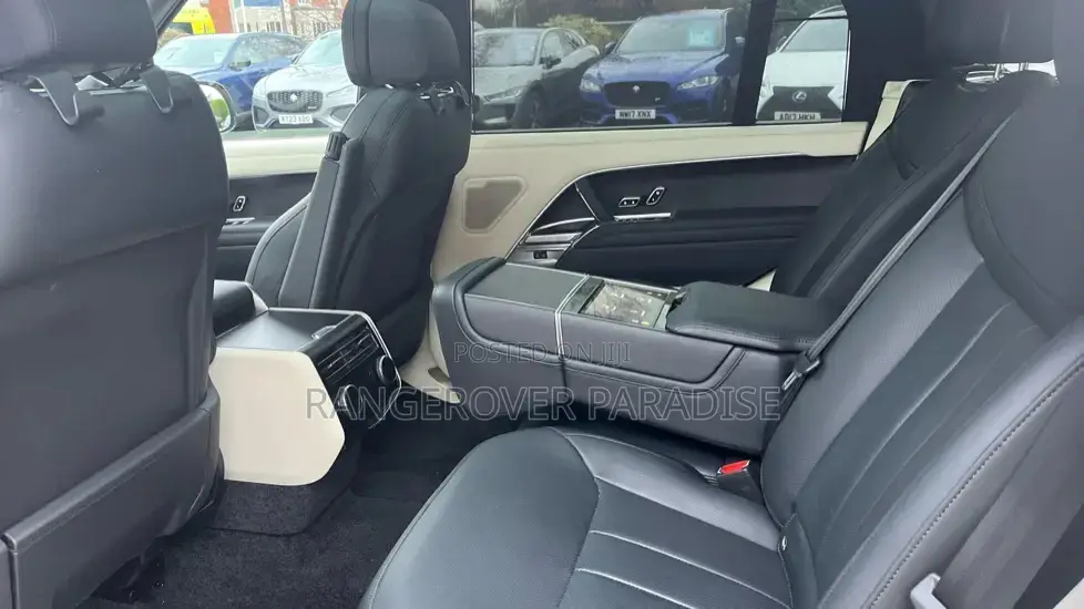 Land Rover Range Rover Autobiography LWB 7 Seat 2023 Maroon