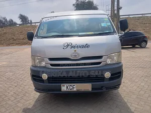 Toyota HiAce 2010 Silver